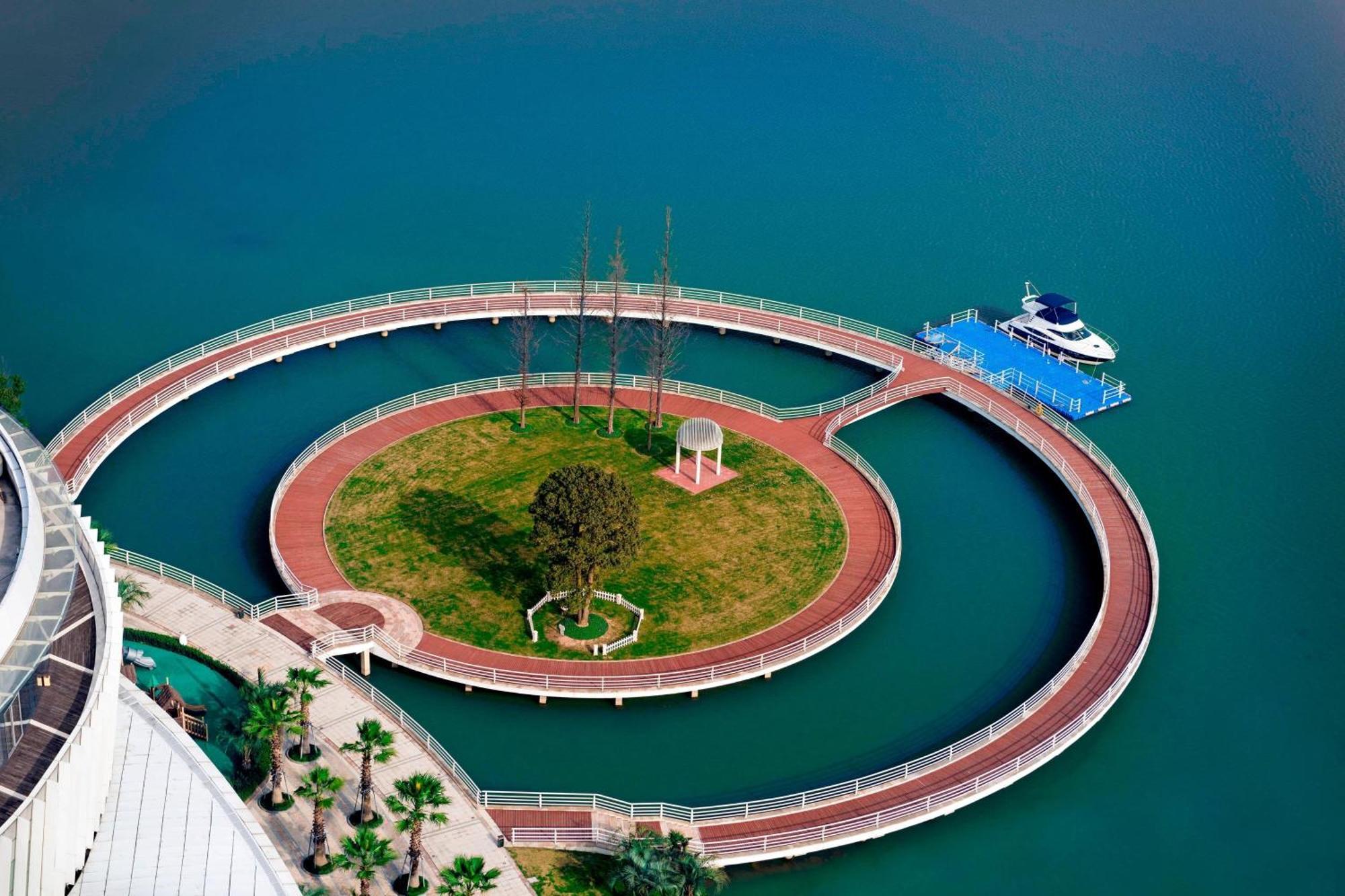 Sheraton Huzhou Taihu Lake Hot Spring Resort & Spa Exterior foto